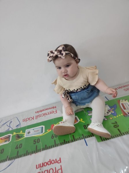 Bir yaşlı körpənin yaşaması üçün təcili əməliyyata ehtiyac var Bir yaşlı körpənin yaşaması üçün təcili əməliyyata ehtiyac var