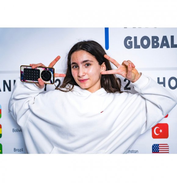 Azərbaycanlı şagirdin beynəlxalq arenada uğuru - FOTOLAR