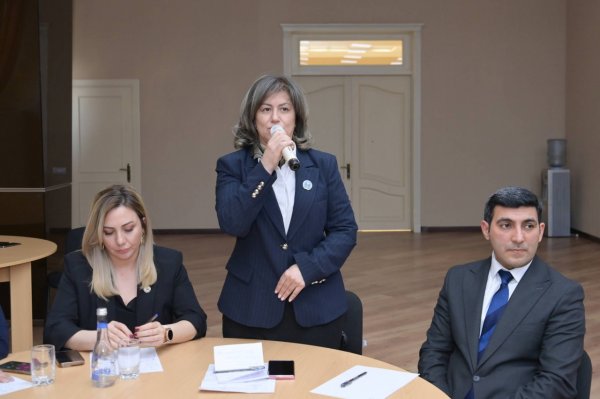 Nazir yeni təyin olunmuş məktəb direktorları ilə görüşdü - FOTOLAR