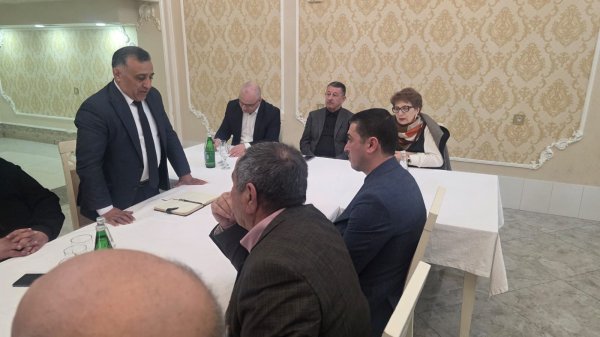 Bakının bu ərazisindəki yaşıllıqların köçürülməsinə rəy verilməsi məsələsinə baxılır