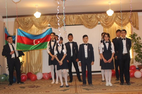 Sumqayıt şəhər 9 saylı orta məktəbdə 28 May- Respublika günü münasibətilə tədbir keçirilib