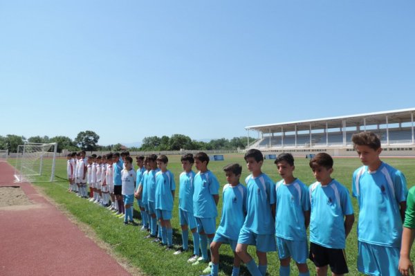 Sumqayıtlı yeniyetmələr futbol üzrə respublika birincisi oldu - VİDEO