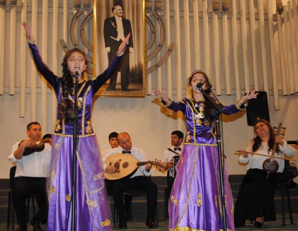 Sumqayıtda Respublika gününə həsr olunmuş konsert keçirilib -FOTOLAR Sumqayıtda Respublika gününə həsr olunmuş konsert keçirilib -FOTOLAR