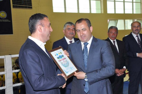 Sumqayıtda ilk dəfə: peşəkarlar arasında reytinq və kəmər döyüşləri keçirilib - FOTOLAR