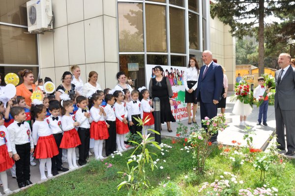 Sumqayıtın İcra başçısı uşaqları sevindirdi – FOTOLAR