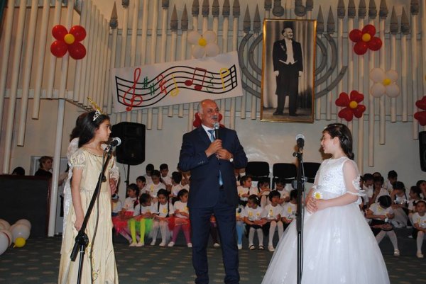 Sumqayıtın incəsənət və musiqi məktəblərində bayram tədbirləri keçirilib - FOTOLAR Sumqayıtın incəsənət və musiqi məktəblərində bayram tədbirləri keçirilib - FOTOLAR