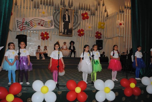 Sumqayıtın incəsənət və musiqi məktəblərində bayram tədbirləri keçirilib - FOTOLAR Sumqayıtın incəsənət və musiqi məktəblərində bayram tədbirləri keçirilib - FOTOLAR
