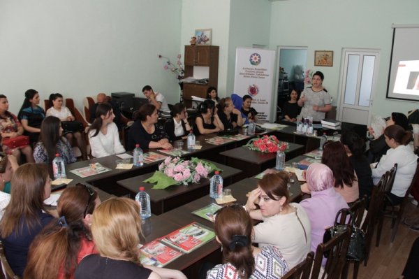 Sumqayıtda “Risk qrupuna daxil olan insanlar: preventiv tədbirlər və sosial dəstək” mövzusunda  təlim keçirilib - FOTO