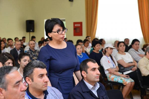 Sumqayıtda  kimyaçılar arasında könüllü skrininq-test analizi keçirilib - FOTO