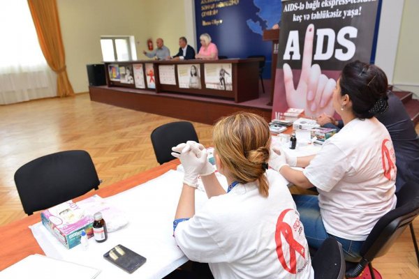 Sumqayıtda  kimyaçılar arasında könüllü skrininq-test analizi keçirilib - FOTO