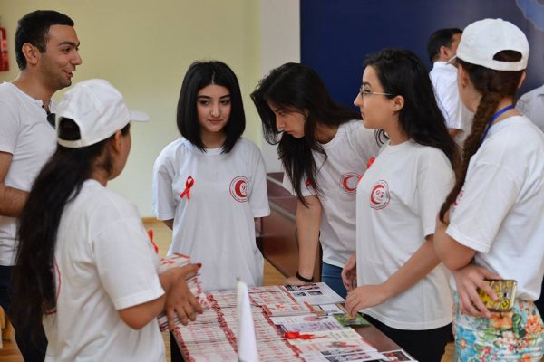 Sumqayıtda  kimyaçılar arasında könüllü skrininq-test analizi keçirilib - FOTO