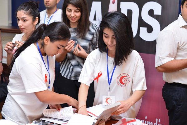 Sumqayıtda  kimyaçılar arasında könüllü skrininq-test analizi keçirilib - FOTO