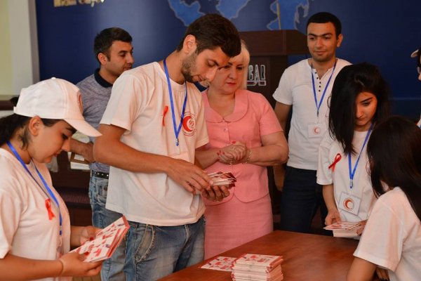 Sumqayıtda  kimyaçılar arasında könüllü skrininq-test analizi keçirilib - FOTO