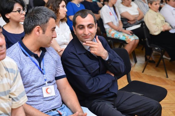 Sumqayıtda  kimyaçılar arasında könüllü skrininq-test analizi keçirilib - FOTO