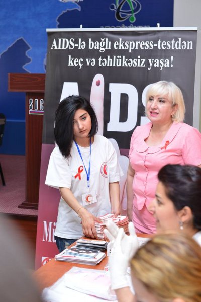 Sumqayıtda  kimyaçılar arasında könüllü skrininq-test analizi keçirilib - FOTO