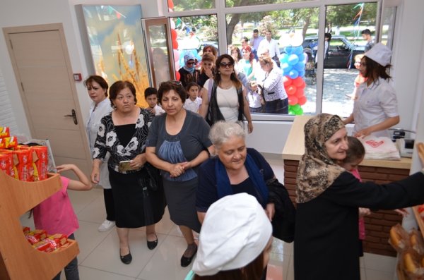 Sumqayıtda yeni mağaza - 12 çeşiddə çörək, onlarla növ un və makaron məmulatları zavod qiymətinə (R)