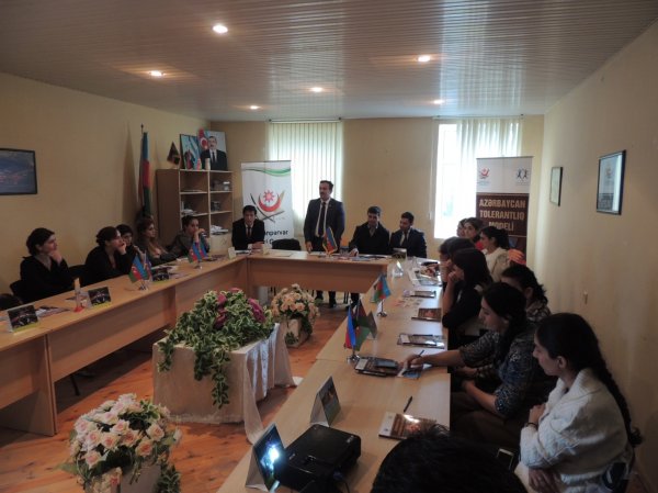 "Qarşılıqlı anlayış və birgə yaşam – Azərbaycan tolerantlıq modelinin region gənclərinə təqdimatı” layihəsinə start verildi - FOTOLAR "Qarşılıqlı anlayış və birgə yaşam – Azərbaycan tolerantlıq modelinin region gənclərinə təqdimatı” layihəsinə start verildi - FOTOLAR