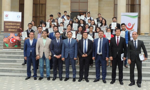 "Qarşılıqlı anlayış və birgə yaşam – Azərbaycan tolerantlıq modelinin region gənclərinə təqdimatı” layihəsinə start verildi - FOTOLAR "Qarşılıqlı anlayış və birgə yaşam – Azərbaycan tolerantlıq modelinin region gənclərinə təqdimatı” layihəsinə start verildi - FOTOLAR