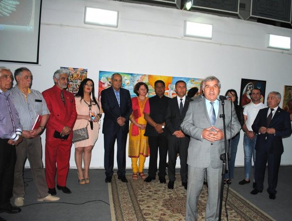Millət vəkilləri, xalq artistləri, şairlər Sumqayıta toplaşdı - FOTO Millət vəkilləri, xalq artistləri, şairlər Sumqayıta toplaşdı - FOTO