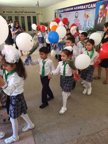 Millət vəkili Sumqayıtda “Son zəng” tədbirinə qatılıb  - FOTO