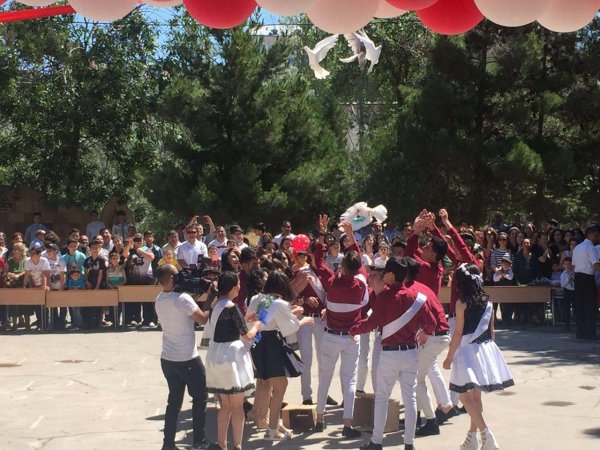 Millət vəkili Sumqayıtda “Son zəng” tədbirinə qatılıb  - FOTO
