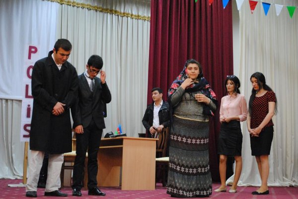Sumqayıtda "Xalq teatrı" 16 illik fasilədən sonra yenidən fəaliyyətini bərpa edib -FOTOLAR Sumqayıtda "Xalq teatrı" 16 illik fasilədən sonra yenidən fəaliyyətini bərpa edib -FOTOLAR