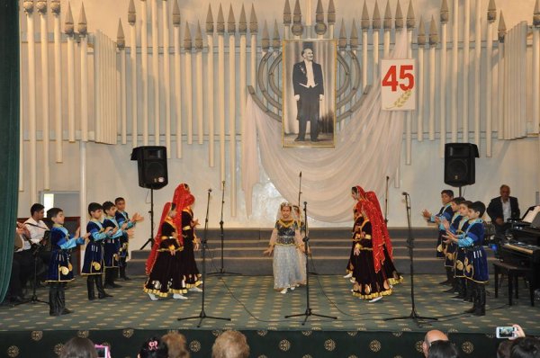 Sumqayıt uşaq incəsənət məktəbinin 45 illiyi qeyd edilib - FOTOLAR Sumqayıt uşaq incəsənət məktəbinin 45 illiyi qeyd edilib - FOTOLAR