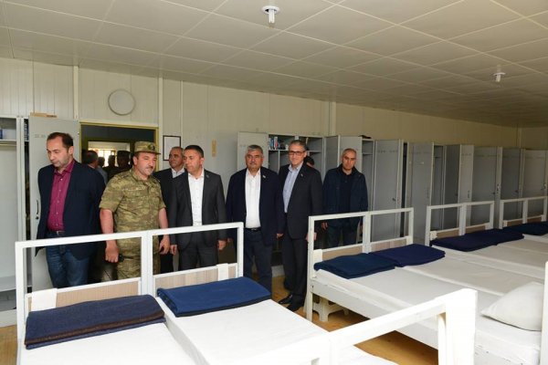 Sumqayıtın millət vəkilləri cəbhə bölgəsində əsgərlərlə bir arada – FOTOLAR Sumqayıtın millət vəkilləri cəbhə bölgəsində əsgərlərlə bir arada – FOTOLAR