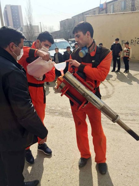Sumqayıtda kütləvi dezinfeksiya işləri aparılır – FOTOLAR Sumqayıtda kütləvi dezinfeksiya işləri aparılır – FOTOLAR