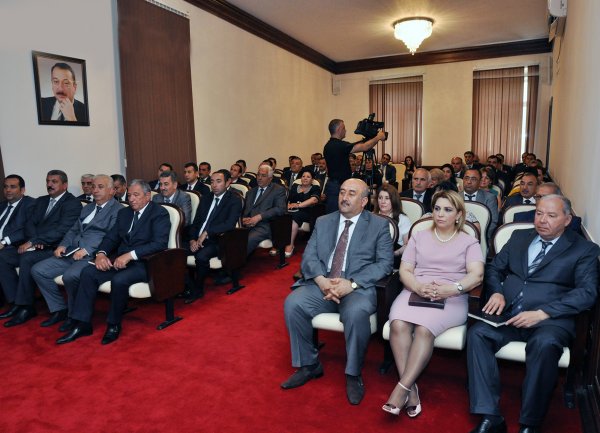 Sumqayıtda dövlət qulluqçuları təltif  edildi - VİDEO + FOTOLAR