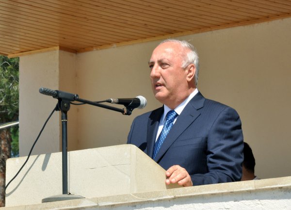 Sumqayıtın icra başçısı snayper tüfəngi ilə nişan "aldı" - VİDEO+FOTOLAR