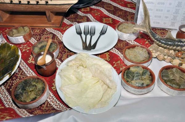 Sumqayıt dolması beynəlxalq festivalda gümüş medala layiq görülüb - FOTOLAR