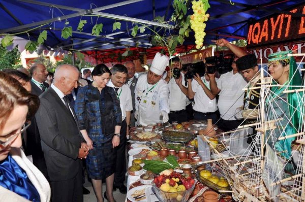 Sumqayıt dolması beynəlxalq festivalda gümüş medala layiq görülüb - FOTOLAR