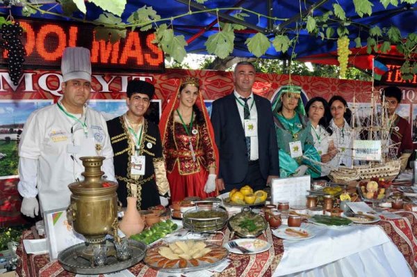 Sumqayıt dolması beynəlxalq festivalda gümüş medala layiq görülüb - FOTOLAR