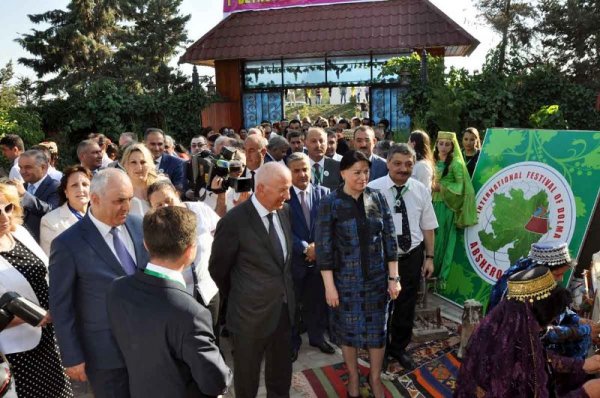 Sumqayıt dolması beynəlxalq festivalda gümüş medala layiq görülüb - FOTOLAR