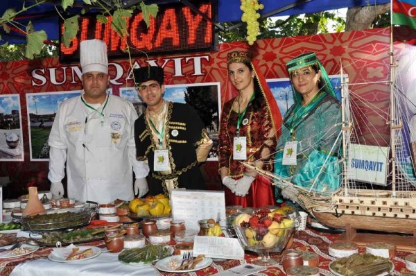 Sumqayıt dolması beynəlxalq festivalda gümüş medala layiq görülüb - FOTOLAR