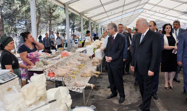Baş nazirin müavini Sumqayıt yarmarkasında – FOTOLAR Baş nazirin müavini Sumqayıt yarmarkasında – FOTOLAR