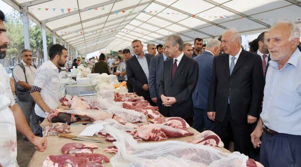 Baş nazirin müavini Sumqayıt yarmarkasında – FOTOLAR Baş nazirin müavini Sumqayıt yarmarkasında – FOTOLAR