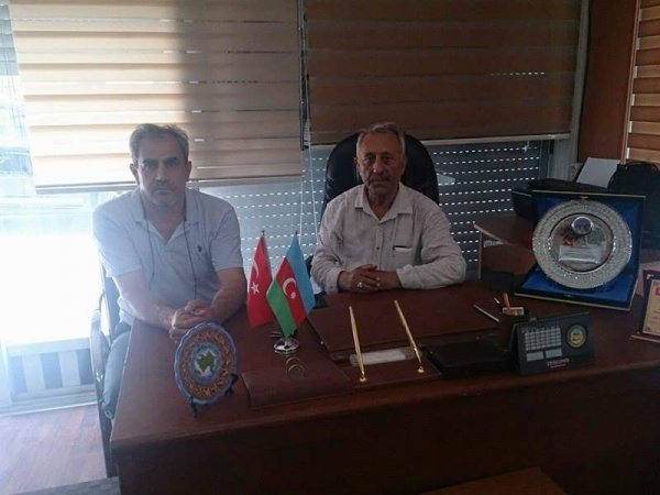 İzmirdə ölkəmizi təmsil edənlər: Xocalı abidəsi ucaldan Azərbaycan sevdalısı - REPORTAJ (FOTOLAR) İzmirdə ölkəmizi təmsil edənlər: Xocalı abidəsi ucaldan Azərbaycan sevdalısı - REPORTAJ (FOTOLAR)