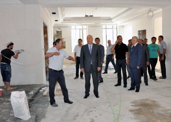Zakir Fərəcov Sumqayıtda müasir üslubda inşa edilən Heydər Əliyev Mərkəzində – FOTOLAR