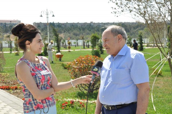 Ölkənin tanınmış həkimləri Sumqayıt bulvarında – FOTOLAR Ölkənin tanınmış həkimləri Sumqayıt bulvarında – FOTOLAR