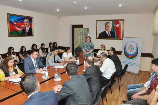 Sumqayıtda “Sağlam həyat naminə erkən nikaha YOX deyək” adlı maarifləndirici tədbir keçirilib - FOTO