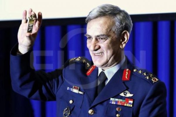 Türkiyədə hərbi çevrilişi bu general etmək istəyib - FOTOLAR Türkiyədə hərbi çevrilişi bu general etmək istəyib - FOTOLAR