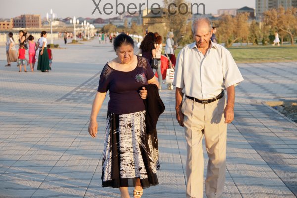 Sumqayıtlılar öz bulvarında - FOTOSESSİYA