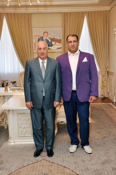 Zakir Fərəcov Olimpiya və Paralimpiya Oyunlarında iştirak edəcək Sumqayıt idmançıları ilə görüşdü - FOTOLAR Zakir Fərəcov Olimpiya və Paralimpiya Oyunlarında iştirak edəcək Sumqayıt idmançıları ilə görüşdü - FOTOLAR