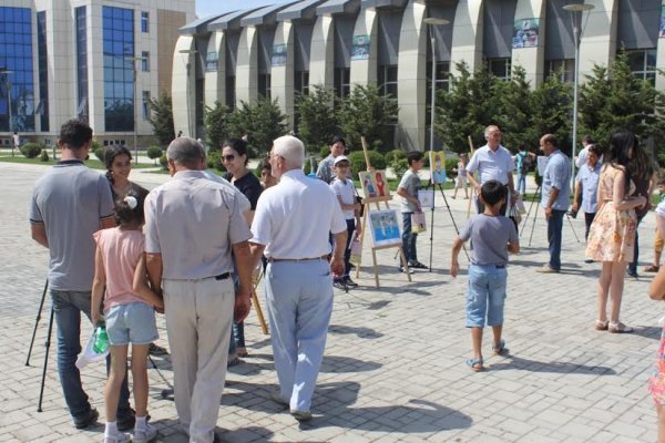 Sumqayıtda “Olimpiya Oyunları yeniyetmələrin gözü ilə” adlı rəsm sərgisi keçirilib - FOTO Sumqayıtda “Olimpiya Oyunları yeniyetmələrin gözü ilə” adlı rəsm sərgisi keçirilib - FOTO