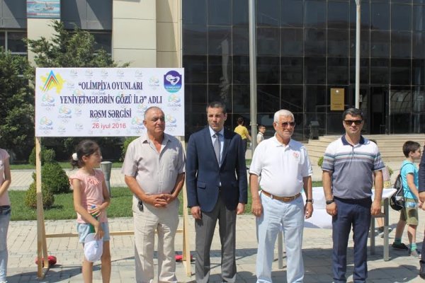 Sumqayıtda “Olimpiya Oyunları yeniyetmələrin gözü ilə” adlı rəsm sərgisi keçirilib - FOTO Sumqayıtda “Olimpiya Oyunları yeniyetmələrin gözü ilə” adlı rəsm sərgisi keçirilib - FOTO