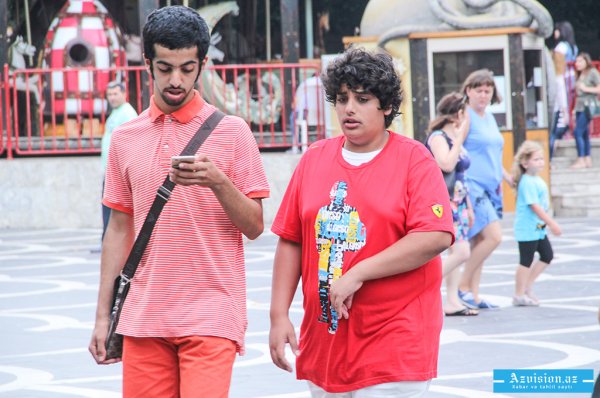 Ərəblər Bakıya niyə axışır: "Qızlarınız açıq-saçıq geyinir…"- (REPORTAJ)