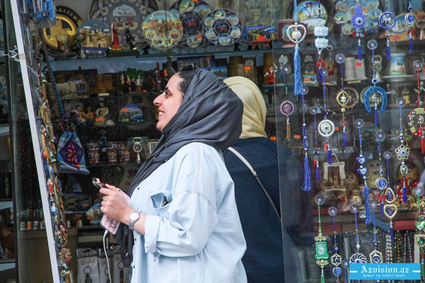 Ərəblər Bakıya niyə axışır: "Qızlarınız açıq-saçıq geyinir…"- (REPORTAJ)