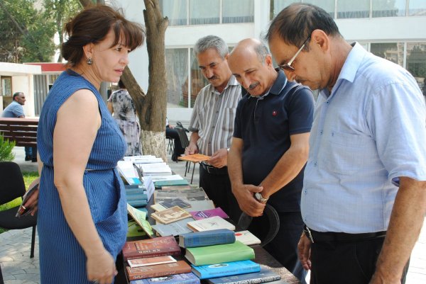 Sumqayıtda Səməd Vurğunun 110 illik yubileyi keçirilib - FOTOLAR Sumqayıtda Səməd Vurğunun 110 illik yubileyi keçirilib - FOTOLAR